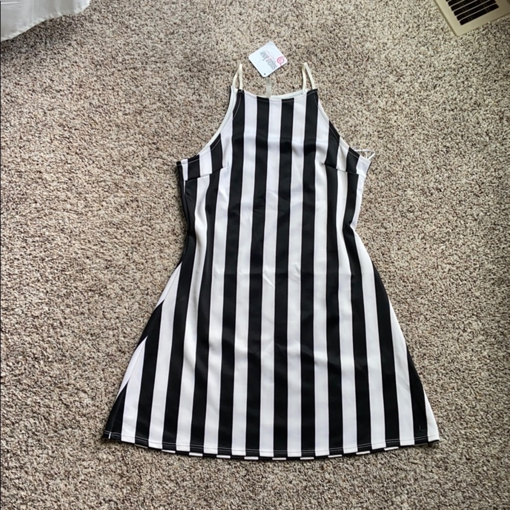 NWT sage dress size medium